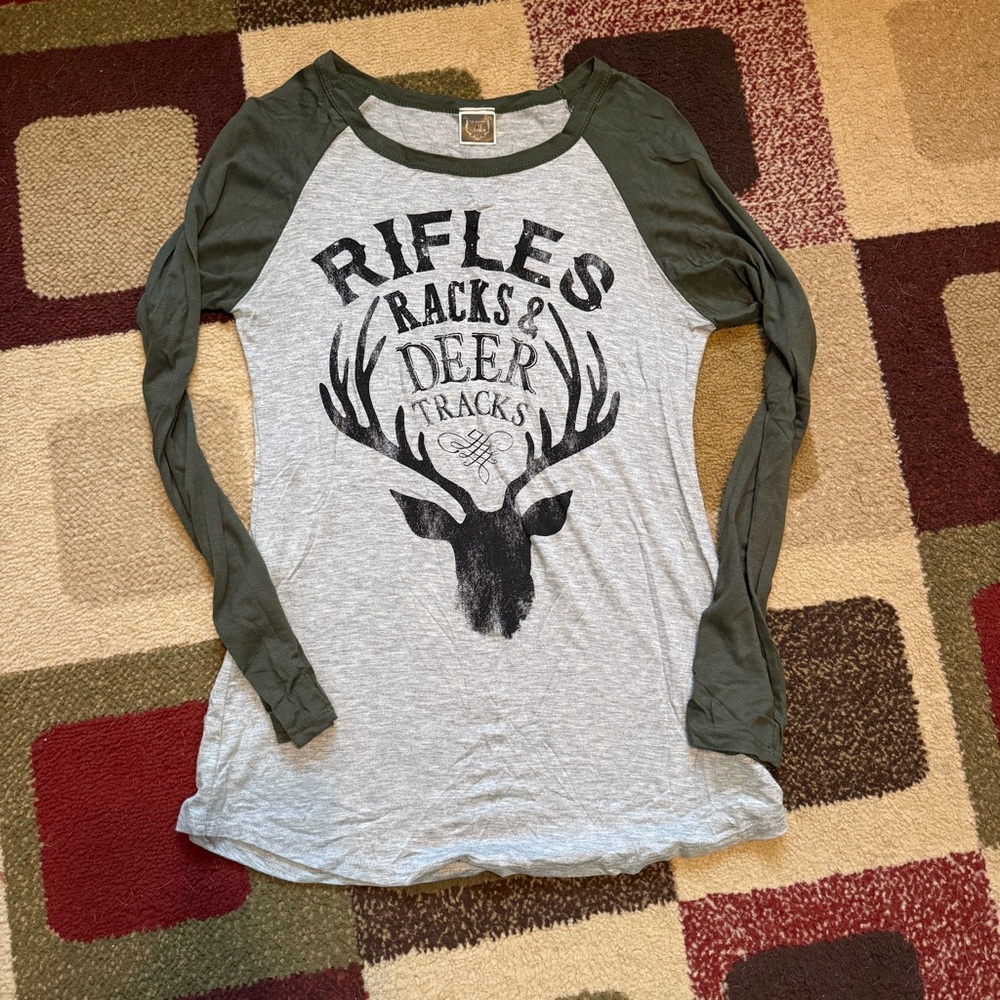 Women’s small graphic tee